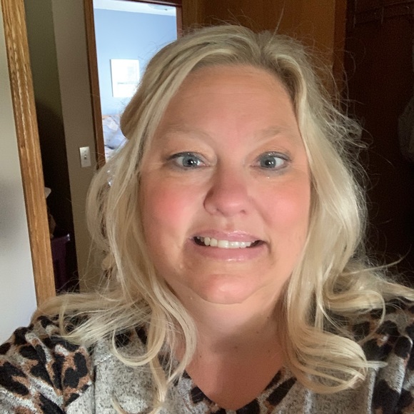 Meet your Posher, Cari - Picture 1 of 1